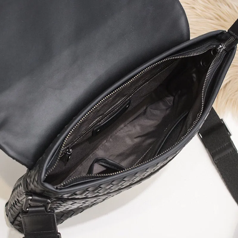 All categories 💚 Top version men’s bags 💚 BV 2024 new BV crossbody bag